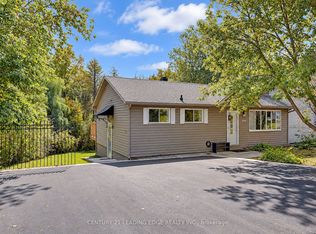 1006 Elgin St, Newmarket, ON L3Y 3C1