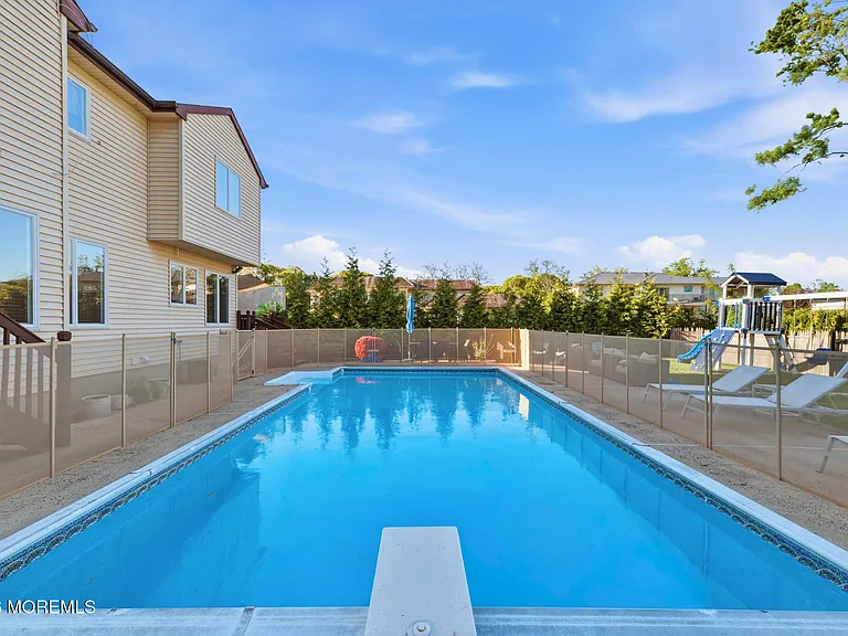 3 Cypress Ave — Photo 40