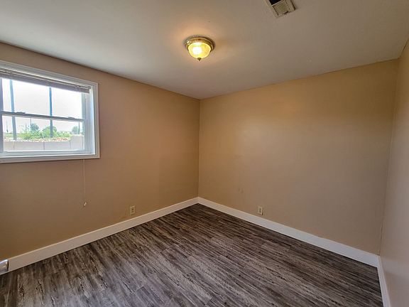 5th image of 120 Bennett Dr Unit C