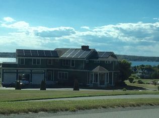76 Devin Dr, Portsmouth, RI 02871