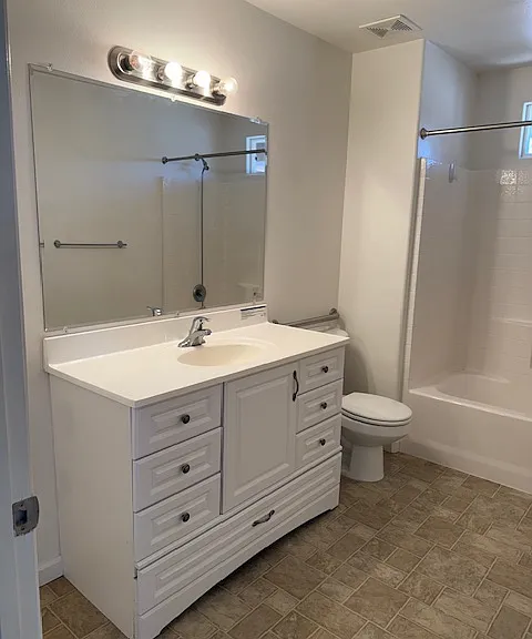 1532 N Erwin St #C — Photo 17