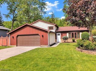 824 Maplewood Ave, Sheffield Lake, OH 44054