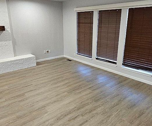 5th image of 2308 Shady Tree Ln