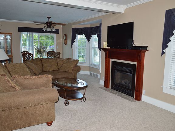 Living Room w/ Fireplace