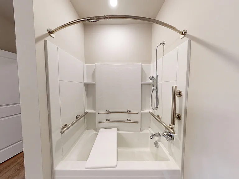 Clairmont at Crabtree — Photo 40