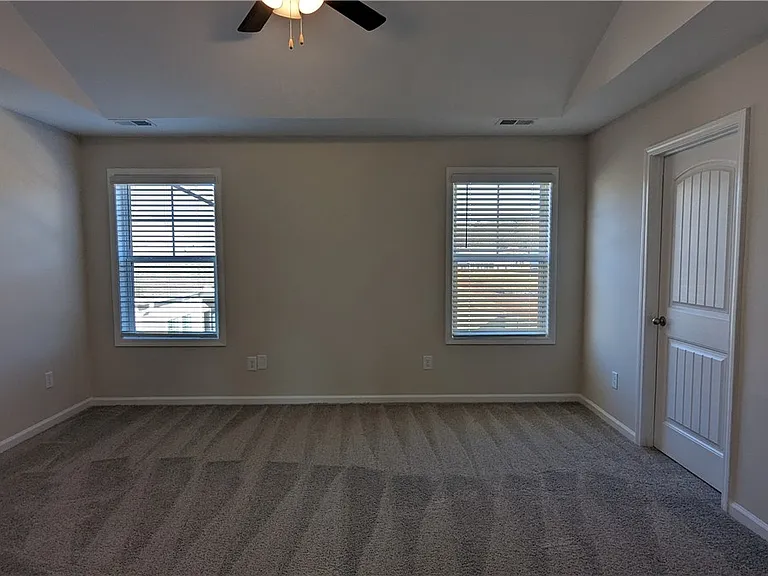 405 Sonoma Ct — Photo 28