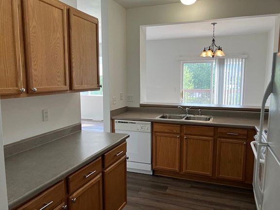 5th image of 6517 Commonwealth Dr