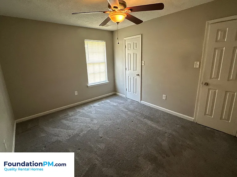 4730 Addington Dr — Photo 3