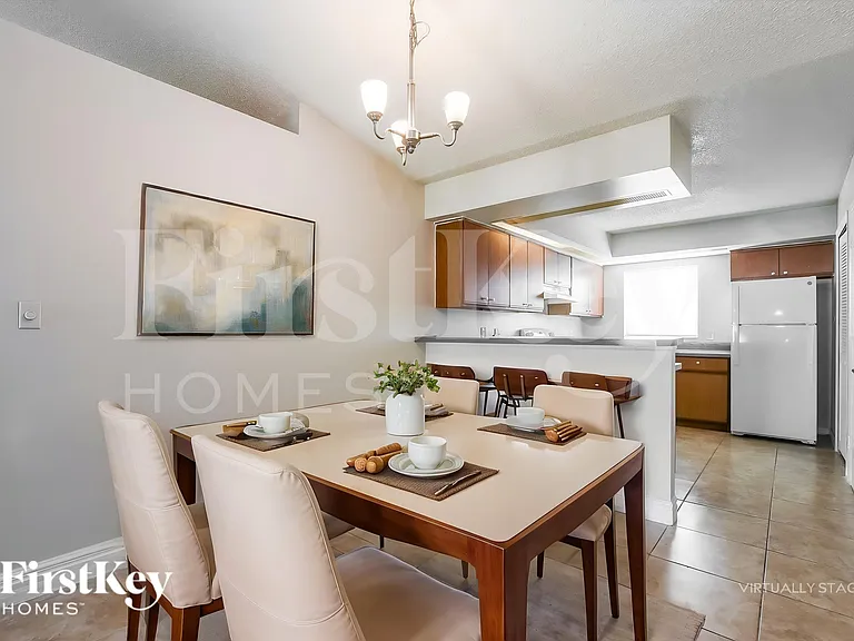 1051 Shepherd Ave — Photo 5
