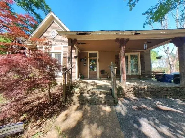 303 N West St, Somerville, TN 38068