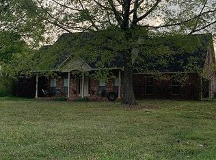 1582 Scr #121, Raleigh, MS 39153