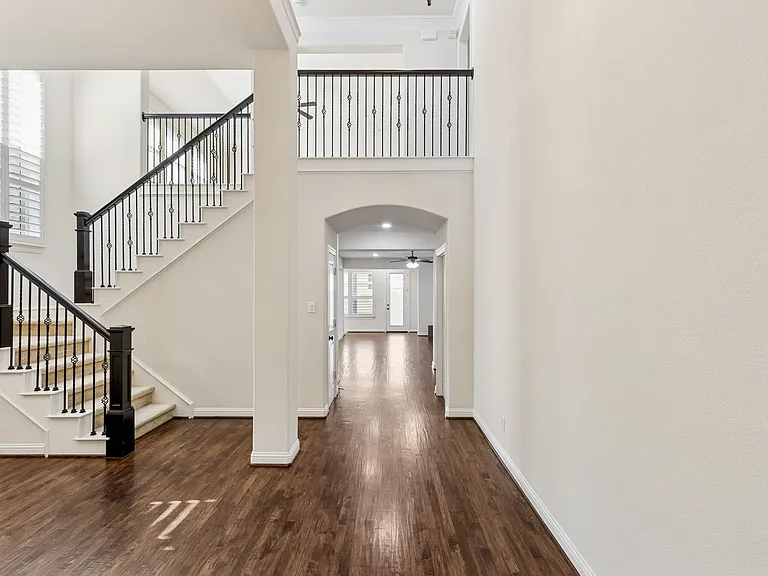 408 Vine St — Photo 36