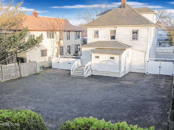 2nd image of 7247 Amboy Rd