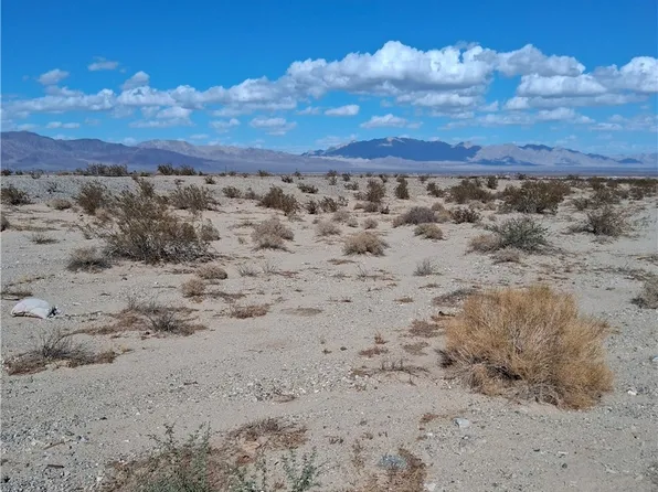 101 Sandale Rd, Twentynine Palms, CA 92277