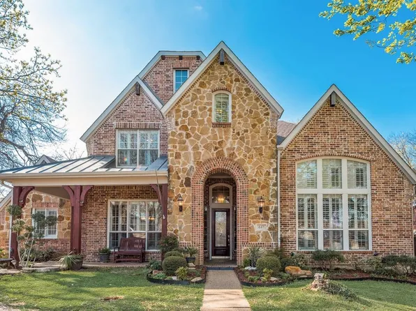 647 Royalwood Ct, Grand Prairie, TX 75052