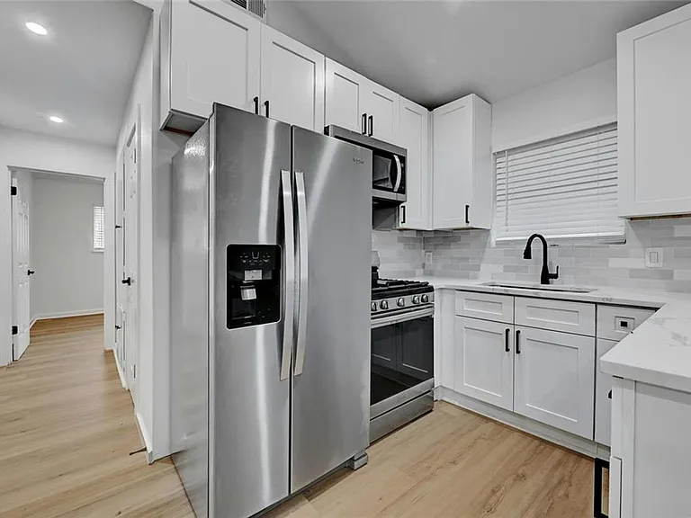 1911 David St — Photo 12