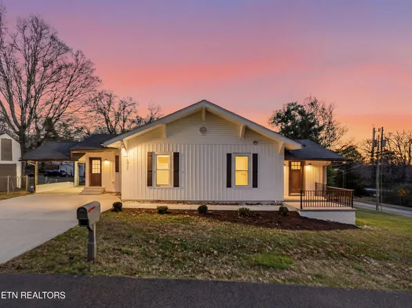 5936 Grove Dr, Knoxville, TN 37918