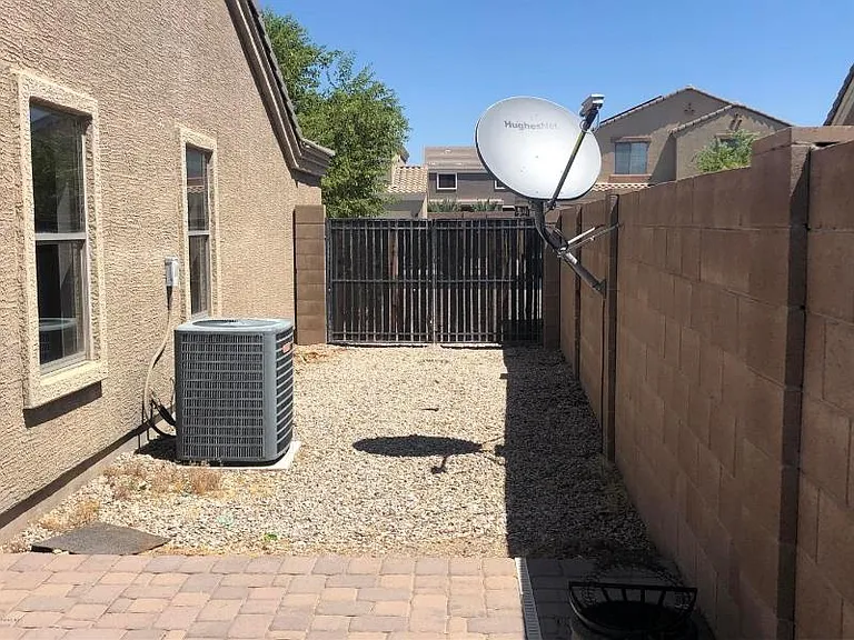 743 E Wolf Hollow Dr — Photo 19