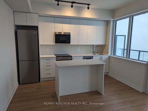 3rd image of 15 Ellerslie Ave #1709