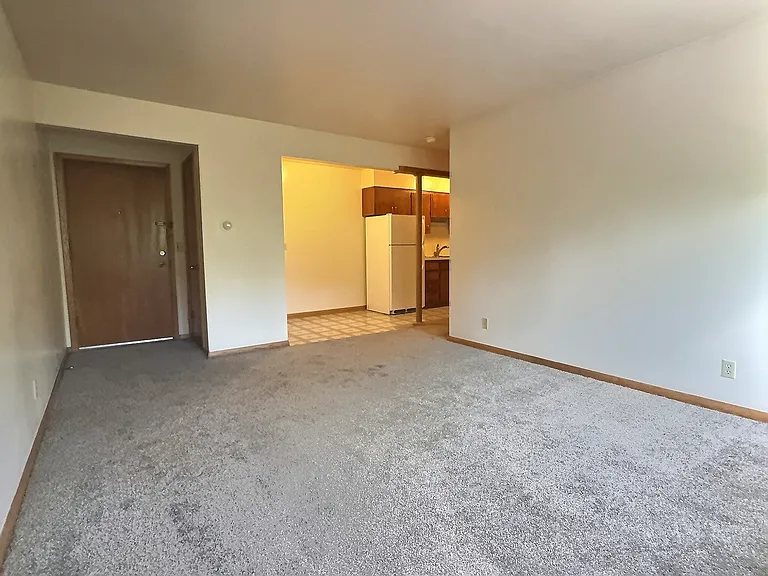 120 W Slifer St #5 — Photo 6