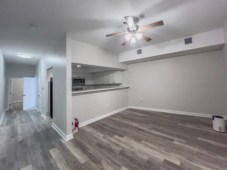 151 Calhoun St #B — Photo 13
