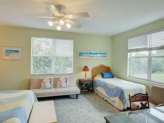4th image of 908 Villas Dr Unit 35