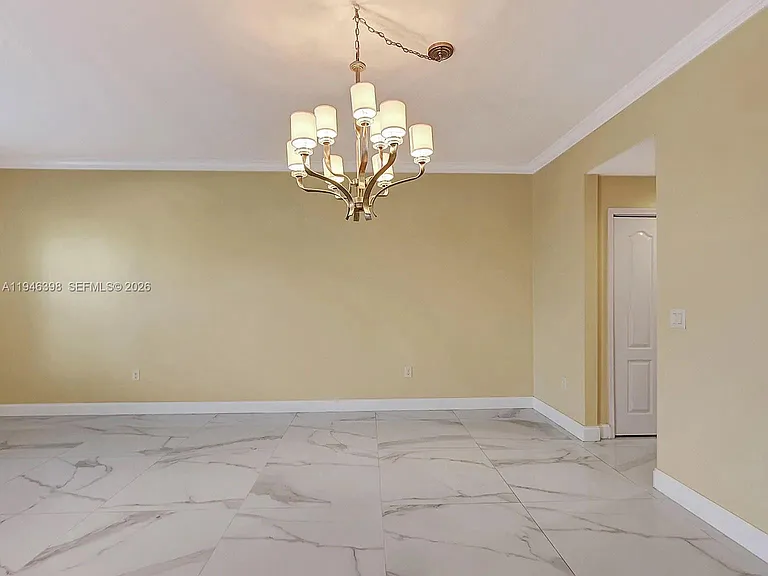 1018 SW Eckard Ave — Photo 7