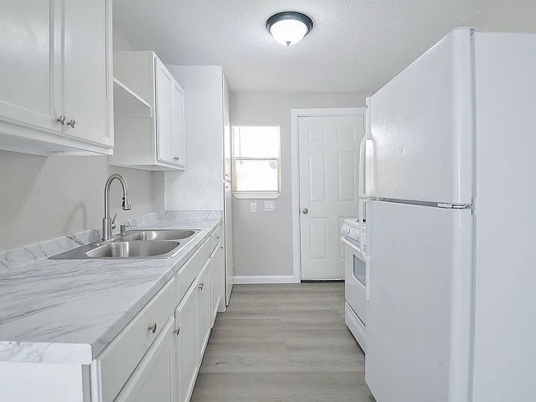 6010 Collingsworth St #2 — Photo 6
