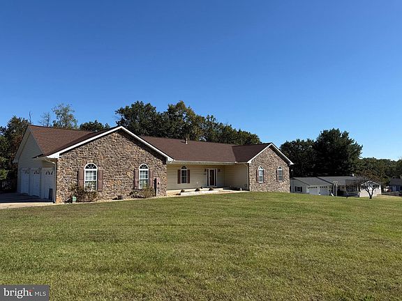 3rd image of 1286 Three Run Rd