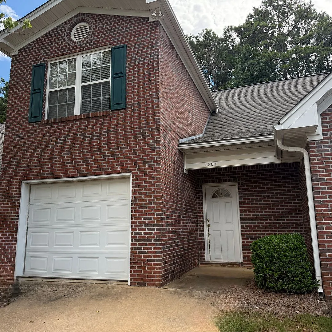 2428 E University Dr — Photo 1