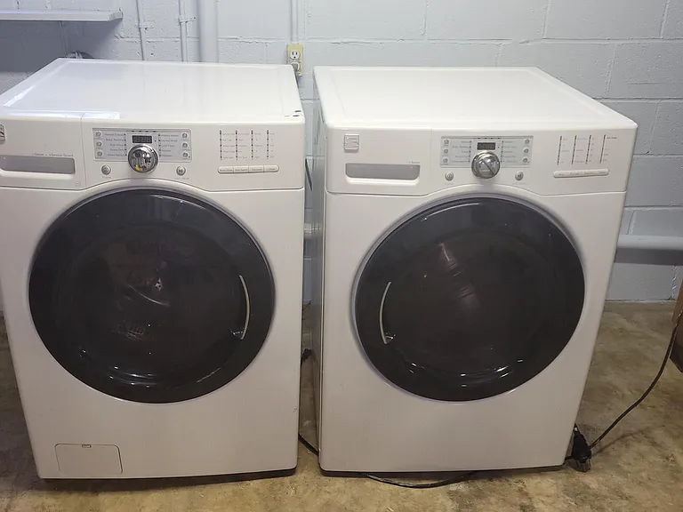 Washer/Dryer in basement