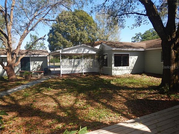 4th image of 1002 Mandalay Dr