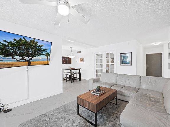 5th image of 1505 N Riverside Drive #808