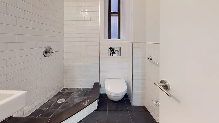 Rented by Bond New York | media 8