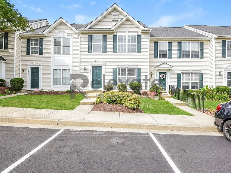 5504 Springwater Ln — Photo 1