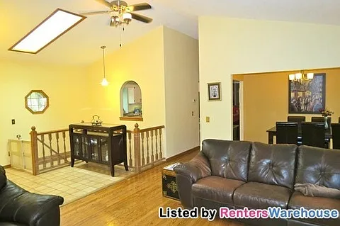 1649 Norwood Dr — Photo 6