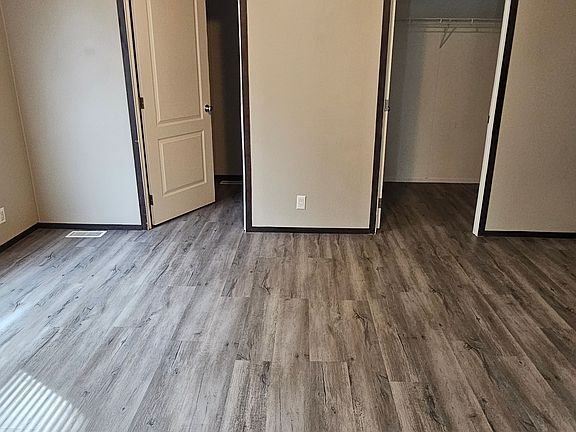 5th image of 1701 2nd St E #1a6