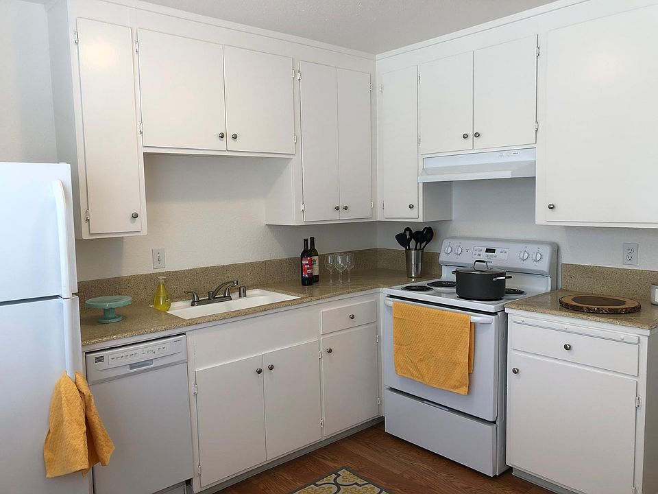 1st image of 680 Sylvan Ave APT 19
