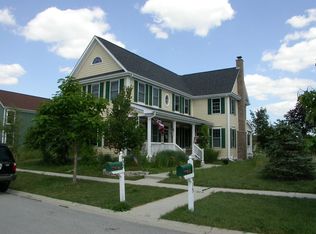 907 Harris Rd, Grayslake, IL 60030