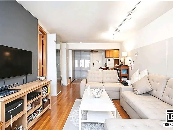 2nd image of 200 E 28th St #28