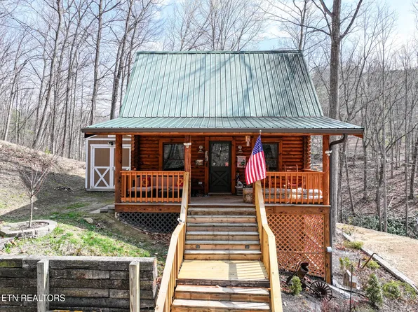 2104 Reid Ln, Sevierville, TN 37876