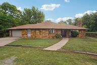 N Pine St-S1609-001.jpg
