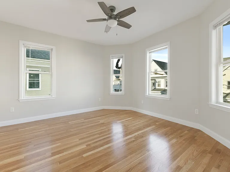 4 Benson St #2 — Photo 14