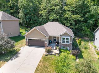 5730 NW Michaels Cv, Parkville, MO 64152
