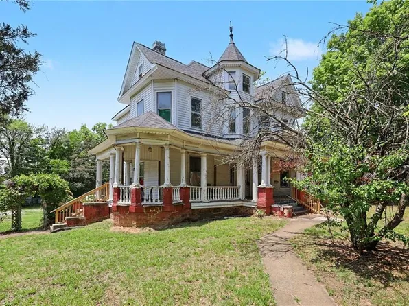 504 W Webb Ave, Burlington, NC 27217