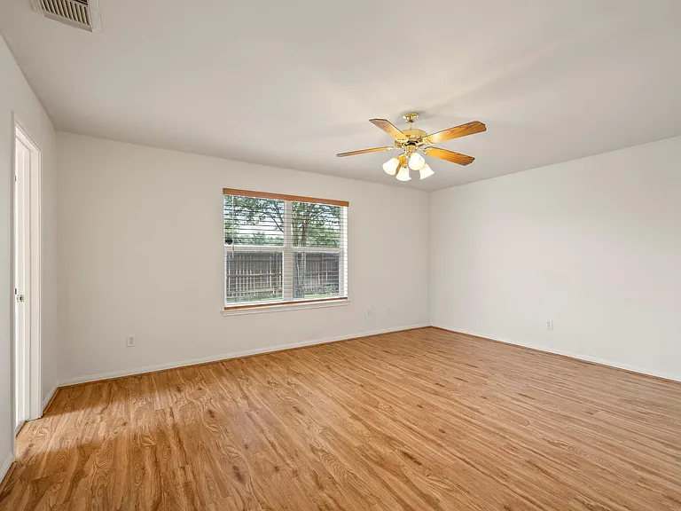 12202 Mardi Gras Dr — Photo 14