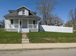 875 S Main St, Saint Clair, MO 63077