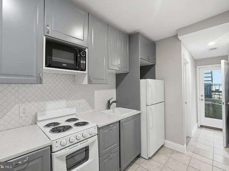 706 12th St NE — Photo 34