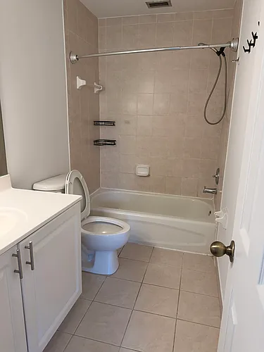 1601 Lakeview Dr W #1601 Photo 1