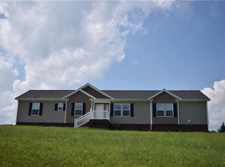 392 Robertson Dr, Taylorsville, NC 28681